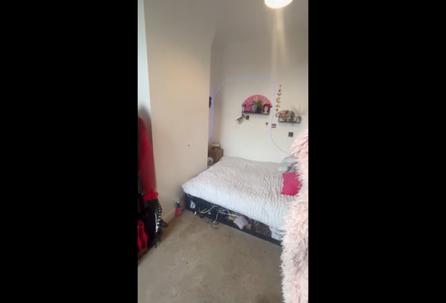 Room available in quiet, friendly house  Main Photo