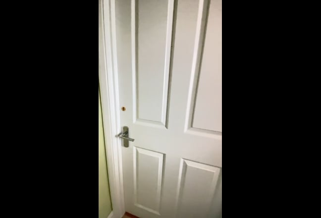 1 Bed Flat with Garden & Parking – RM3 – &pound;800A wel Main Photo