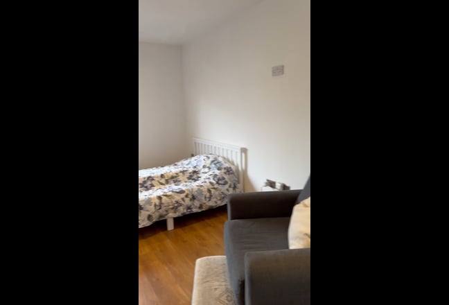 Studio 24sqm - en-suite - separate kitchen Main Photo