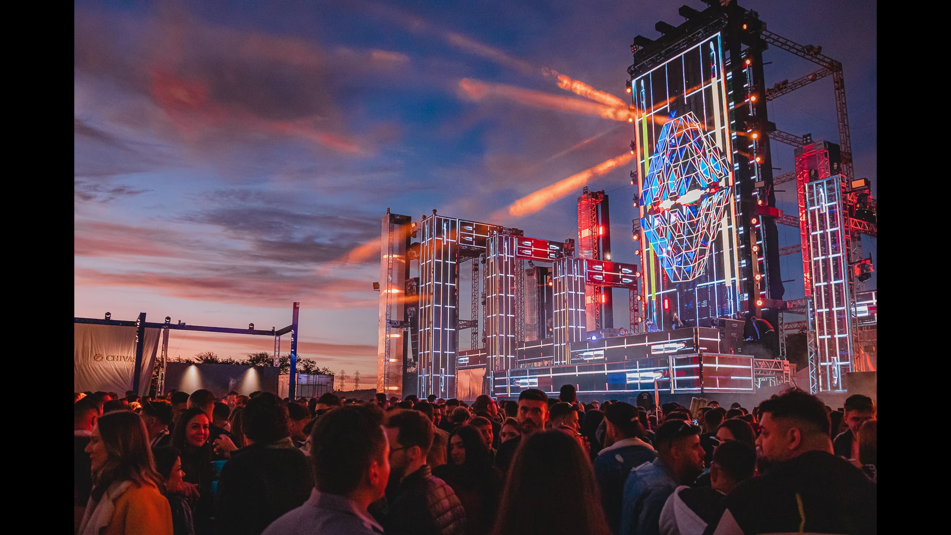 Stage Design+ Visuals +Vj set - 600 Party