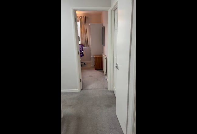 Small Single Room in Shared House Main Photo