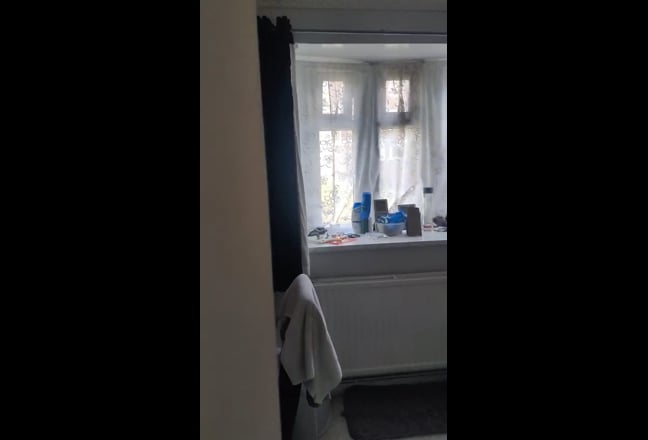 Double bedroom available close to Stratford Main Photo