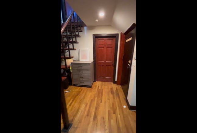 Canopy Room w/ EnSuite Bathroom - MARCH 18TH Main Photo