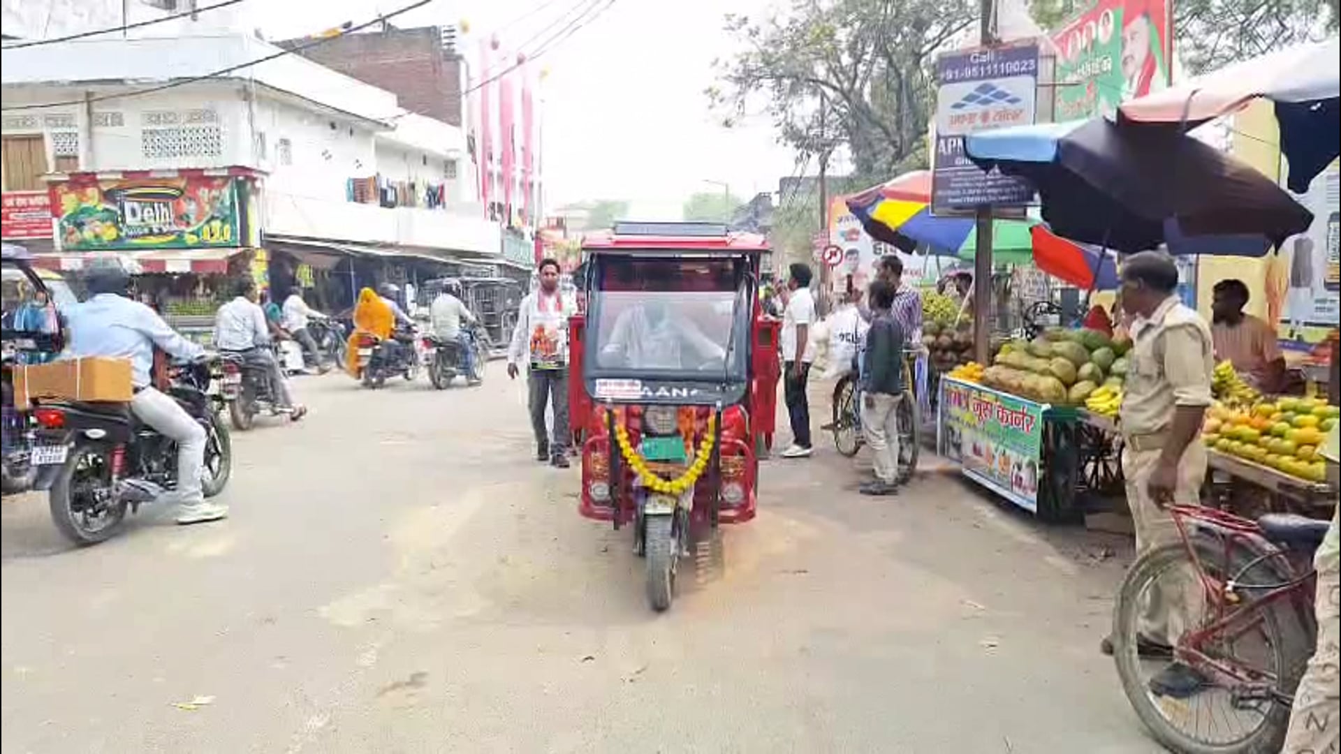 सपा महिला जिला अध्यक्ष गुंजन सिंह के नेतृत्व में अमेठी में सिलेंडर गैस के बढ़े दाम को वापस करने कोकिया प्रदर्शन 