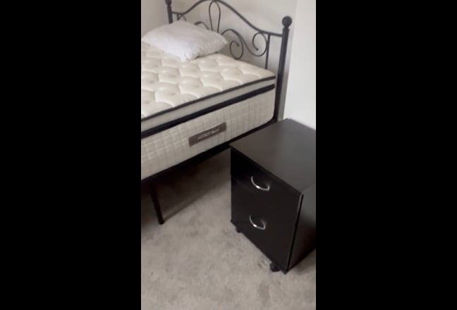 Double bed room to rent  Main Photo