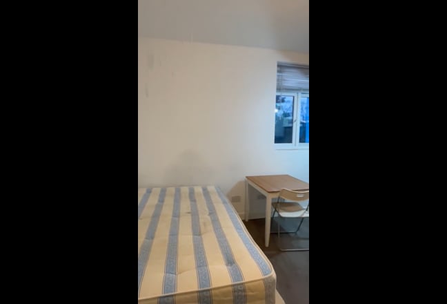 15M-Bounds Green-Double Studio Flat, Single Person Main Photo