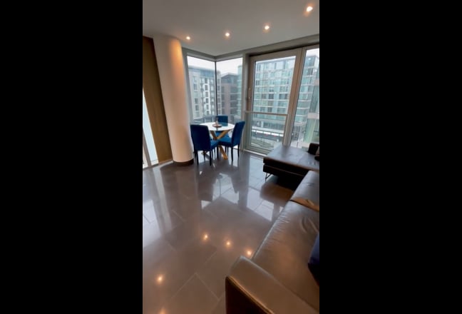 1 bed flat w/balcony/View/secureparking at HUB MK  Main Photo