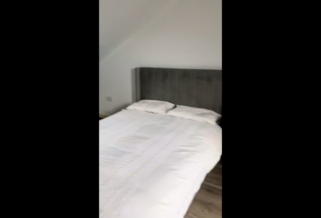 Furnished Rooms in Quiet Area with Parking Main Photo