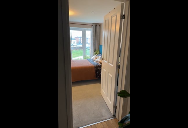 🏠 Room for Rent in Cozy 2-Bd Flat | Pet | LGBTQ+ Main Photo
