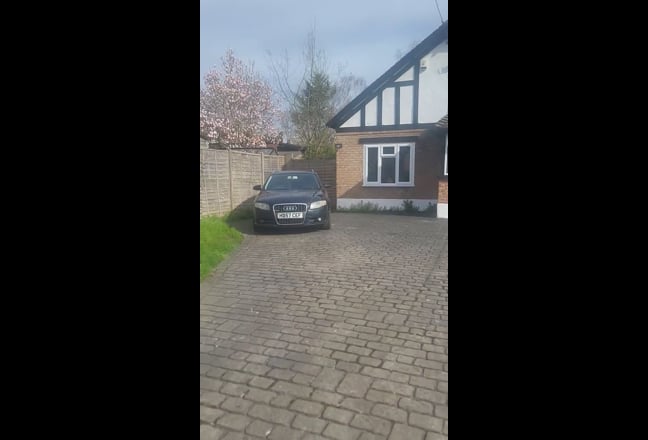 Large double bedroom with Ensuite shower room Main Photo