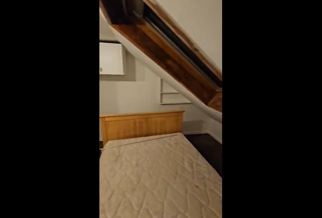 2 friends look for 2 other housemates Main Photo