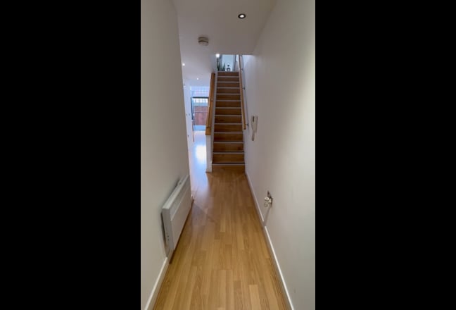 Looking for a Female to Share in Northen Quarter   Main Photo