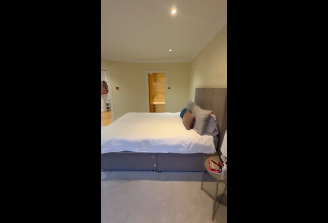 Looking for a Flatmate in SW15 Main Photo