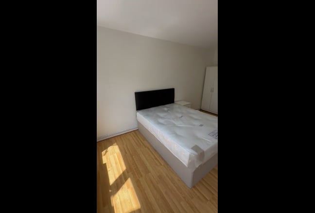 Stunning Double Room in Little Venice Main Photo