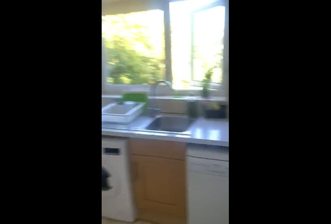 Spacious double room by Clissold Park Main Photo