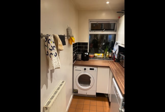 No Deposit/No Guarantor | Calm/Quiet/Clean Main Photo