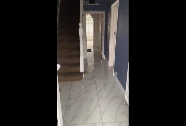 Large 5-Bed House – Perfect for Families  Main Photo