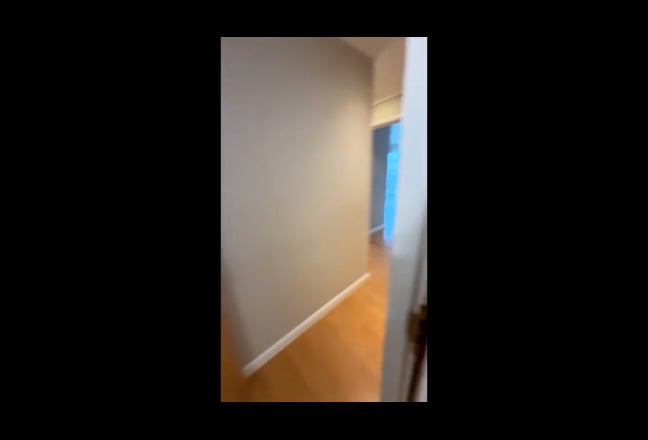 Stunning 2-Bed Flat with En-Suite & Balcony – E1 Main Photo