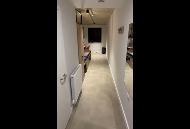 Tenancy takeover en-suite zone 1 Main Photo