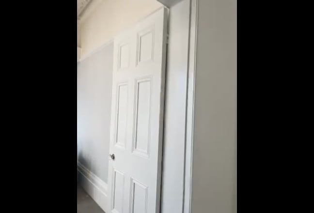 Double room in quiet modern flat, great location! Main Photo