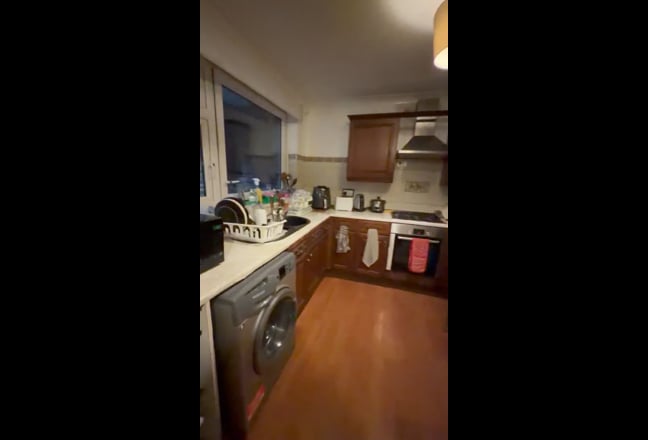 5 Mins Walk to Mile End Stn/ Queen Mary Uni Main Photo