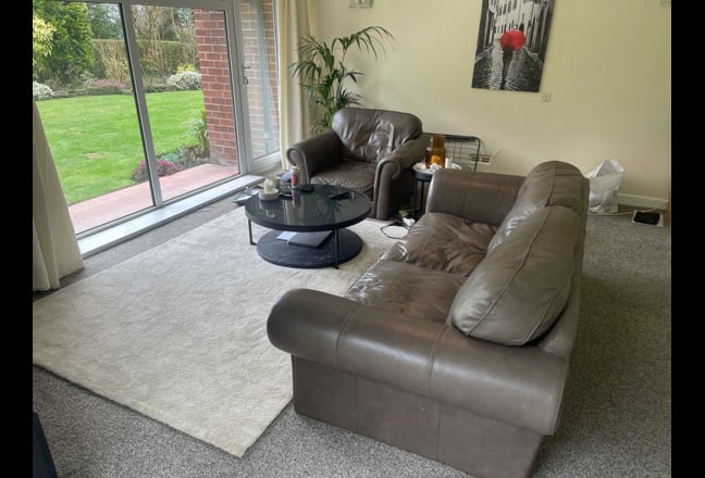 Large two bed apartment  Main Photo