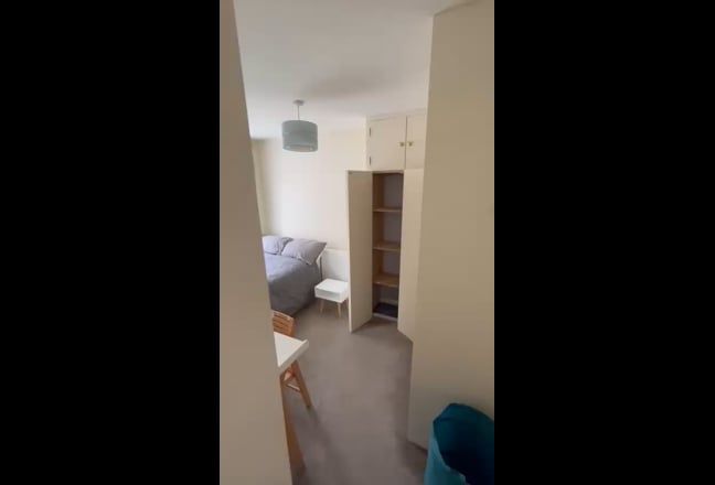 Single Room in 2-Bedroom Flat Main Photo