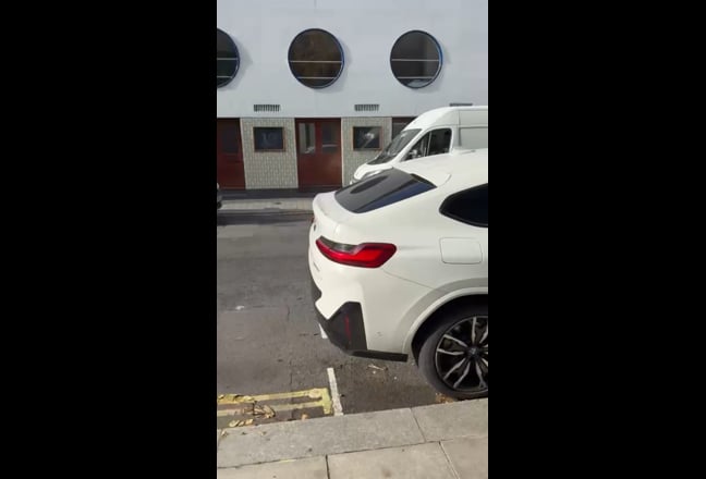 A single bedroom for rent Main Photo