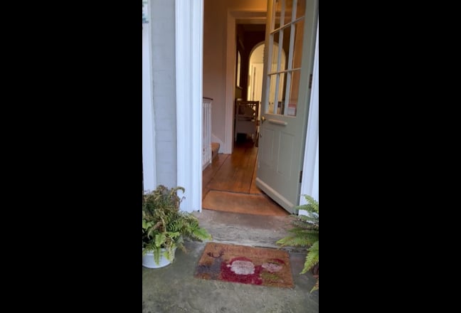 Very Central  Self Contained Studio Apartment  Main Photo