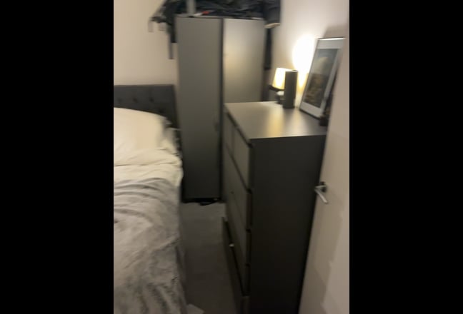 Light Double Room in boys house  Main Photo