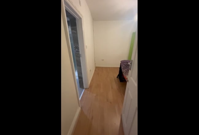 En suite room available  Main Photo