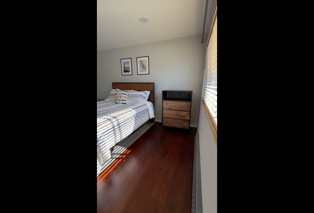 Private Room in Spacious Apartment – Lake Merritt  Main Photo