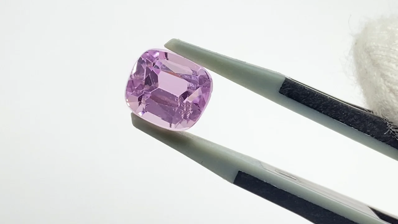 宝石質クンツァイト AAAA ルース ファセットカット 1粒 NO.6【1点もの