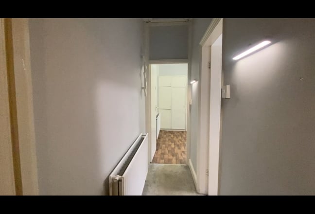 1 Bed Apartment *Bills Included* Near City Centre Main Photo