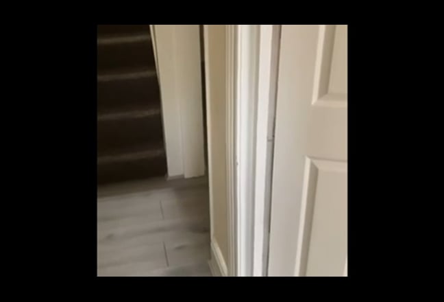  3min walk to USW, Bills inc, 1Gb Internet+Cleaner Main Photo