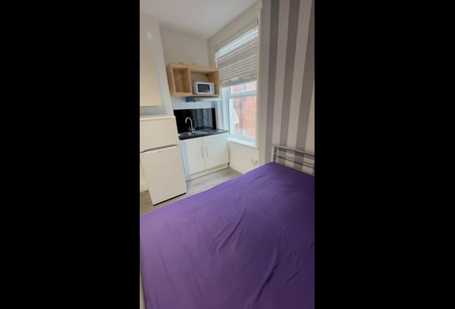 Self Contained Room Main Photo