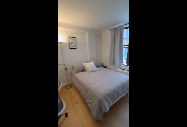 1 Room available Chelsea, April & May Main Photo