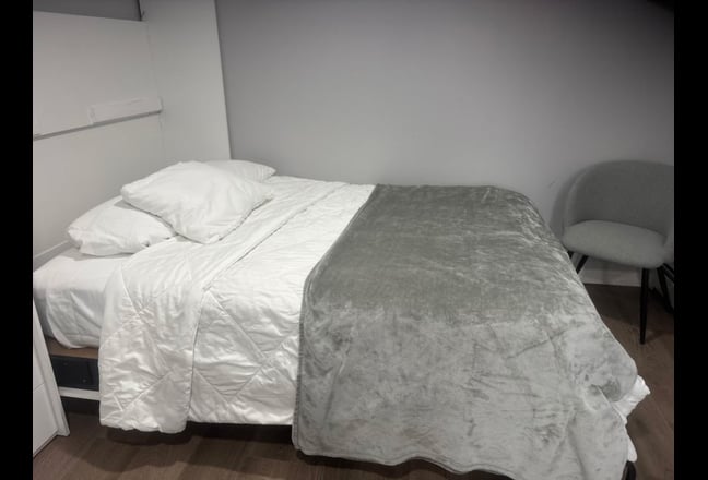 Sunny Studio in Queens Main Photo