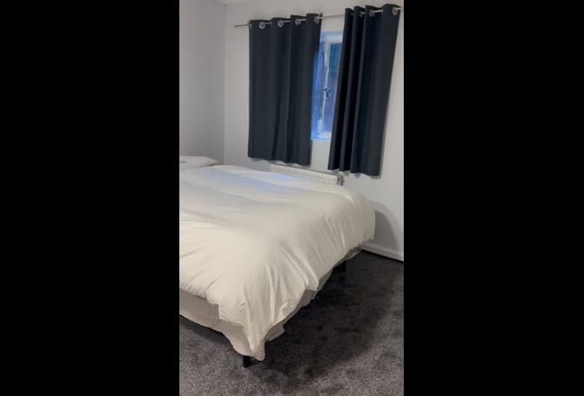 Large double room with Ensuite (Single Occupancy) Main Photo