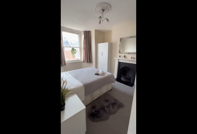 🦅Large double room/NN1/&pound;535- NGH🦅 Main Photo