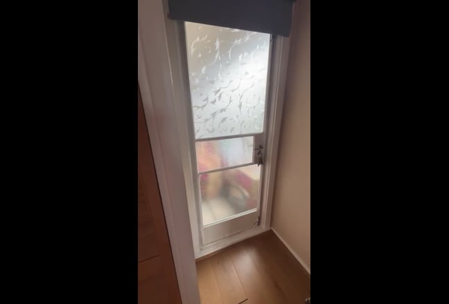 Bright & clean room near Kennington/E&C Main Photo