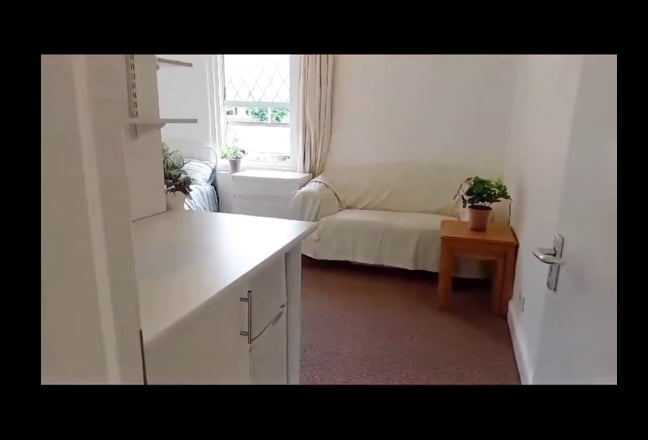 En-suite Double Room Langley Slough Main Photo