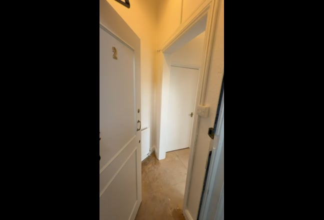 Redecorated Large Studio Flat in Hither Green SE13 Main Photo