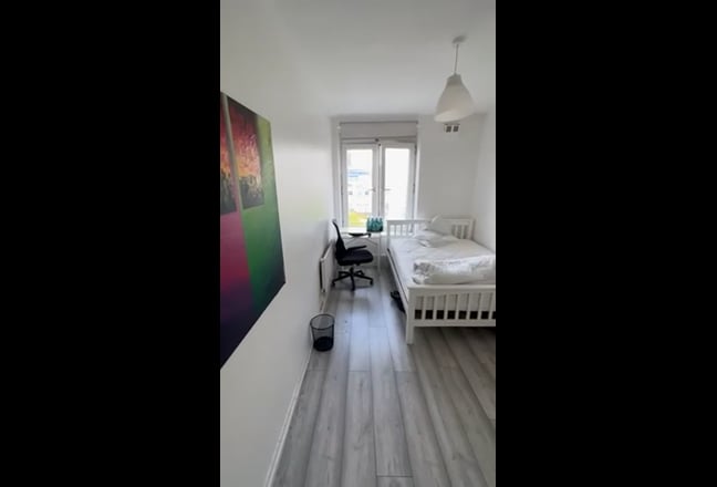 5-Bed Flat in Hackney Central -Room Available  Main Photo