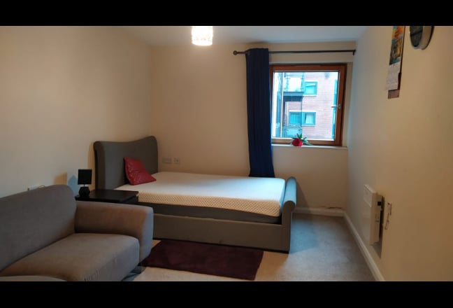 Incredible HUGE Double Room  Main Photo