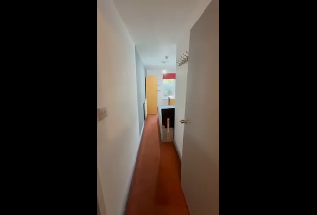 Room available now Main Photo