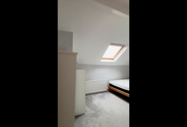 Female only house near city centre  Main Photo