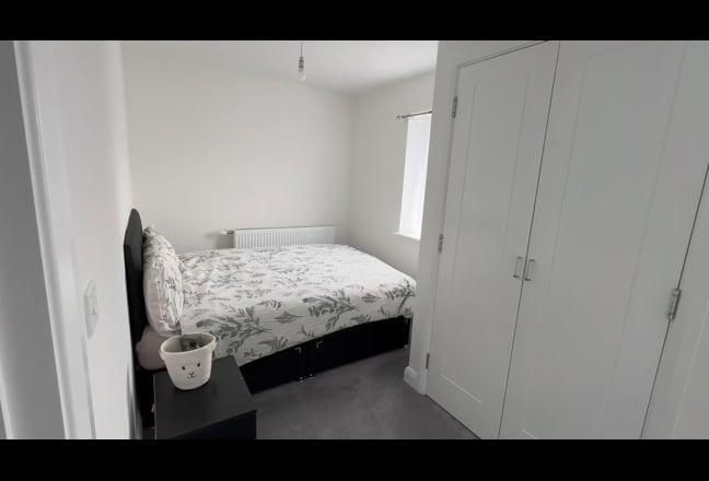 Double Bed Room  Main Photo