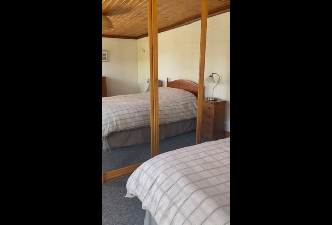 Large Double Room 500 metres From Junc 24 M5 Main Photo