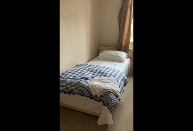 Independent person for room in house in N Oxford Main Photo